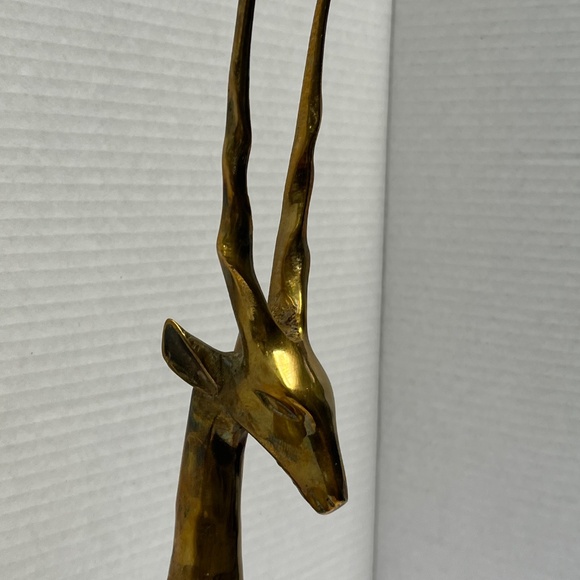 Mid-Century Modern Brass Gazelle Sculptures / Bookends in Brass, Pair - Picture 7 of 14